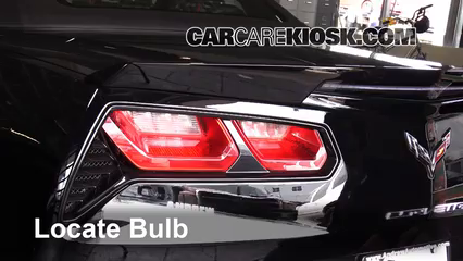 2015 Chevrolet Corvette Stingray 6.2L V8 Convertible Éclairage Feux de marche arrière (remplacer une ampoule)